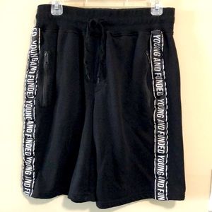 Carbon Shorts Men SZ M Black